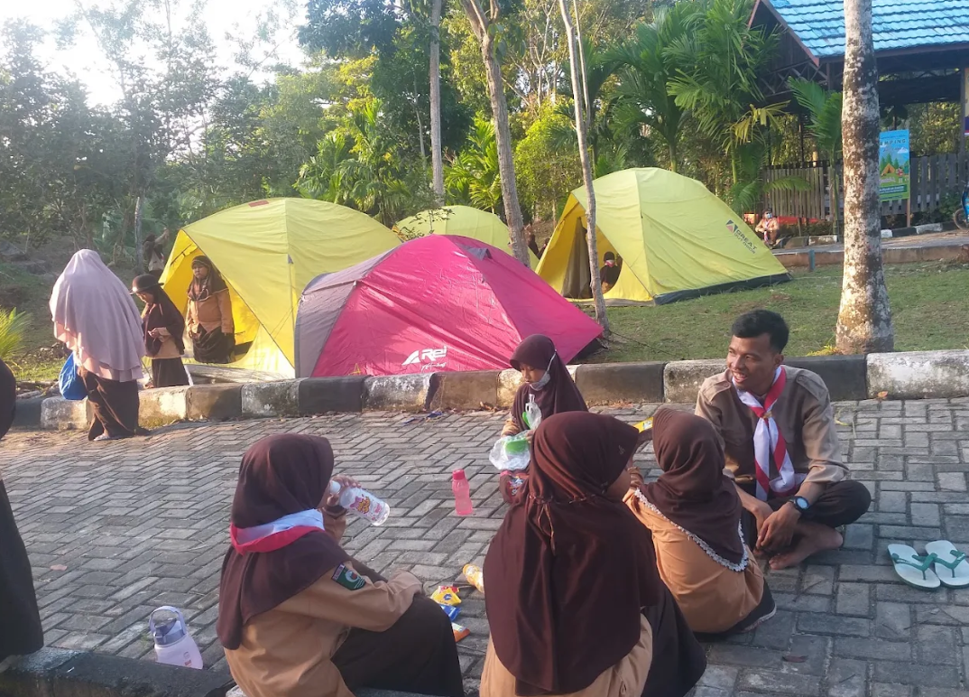 Kegiatan bimbingan hafalan dan tadarus Al-Qur'an pagi.